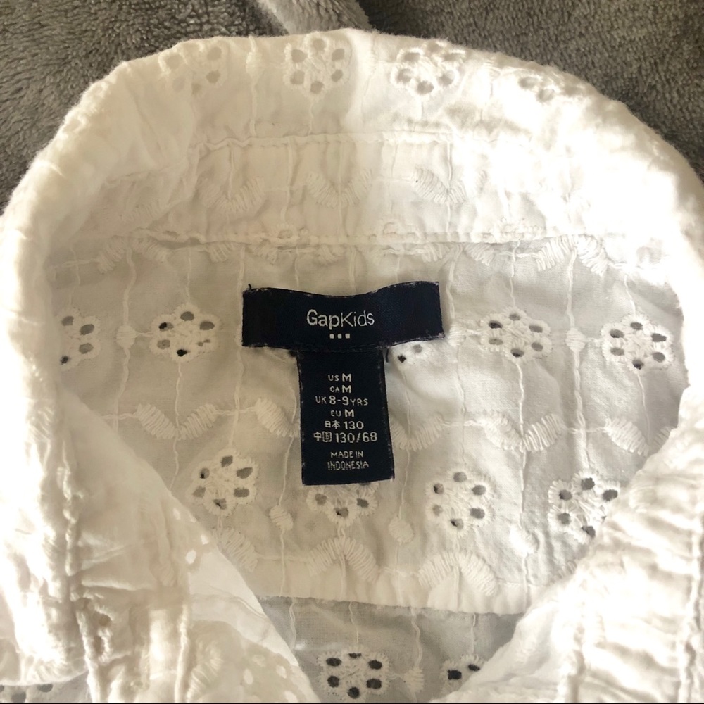 Gap Girl’s Floral White Shirt! - Picture 4 of 4